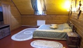 Motel «Pokrovskiy medved» Vladimir oblast Nomer «Premium Lyuks» № 9 kompleks № 2