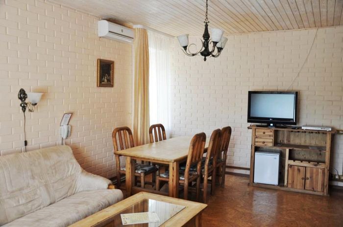 Комплекс отдыха «Сафари Паркъ» Калужская область Номер «Люкс» 2-комнатный с кухней, фото 5
