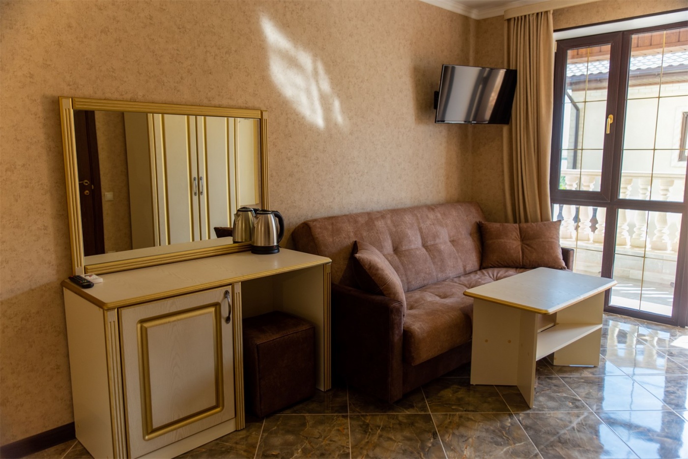  Бутик-отель «Чеховъ» Республика Крым Двухместный улучшенный, фото 2