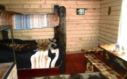 База отдыха «Мультинское раздолье» Республика Алтай Деревянный домик 1 этаж, фото 2_1