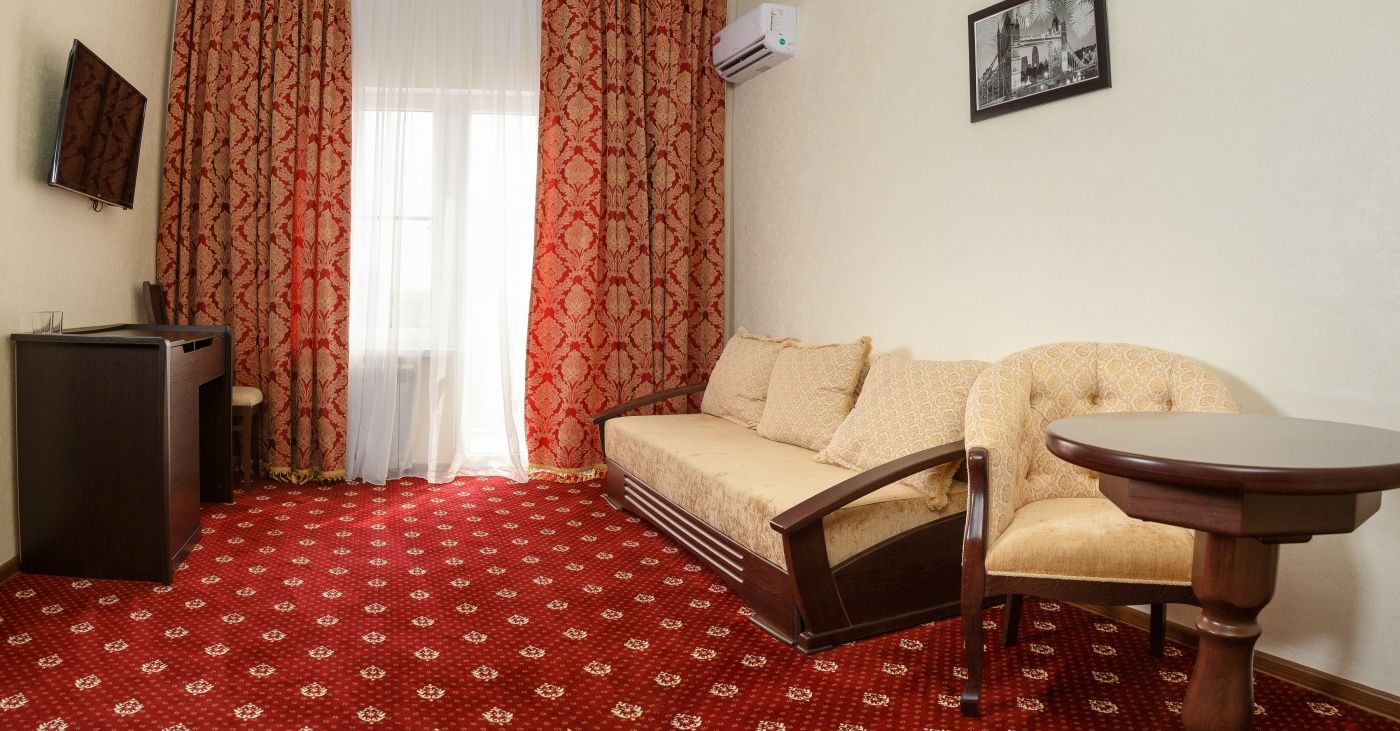 Клуб-отель «Золотой берег» Краснодарский край 2-комнатный люкс, фото 8