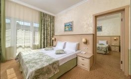  Otel «Alean Family Resort & Spa Doville 5*» Krasnodar Krai Nomer «Superior» semeynyiy, фото 2_1