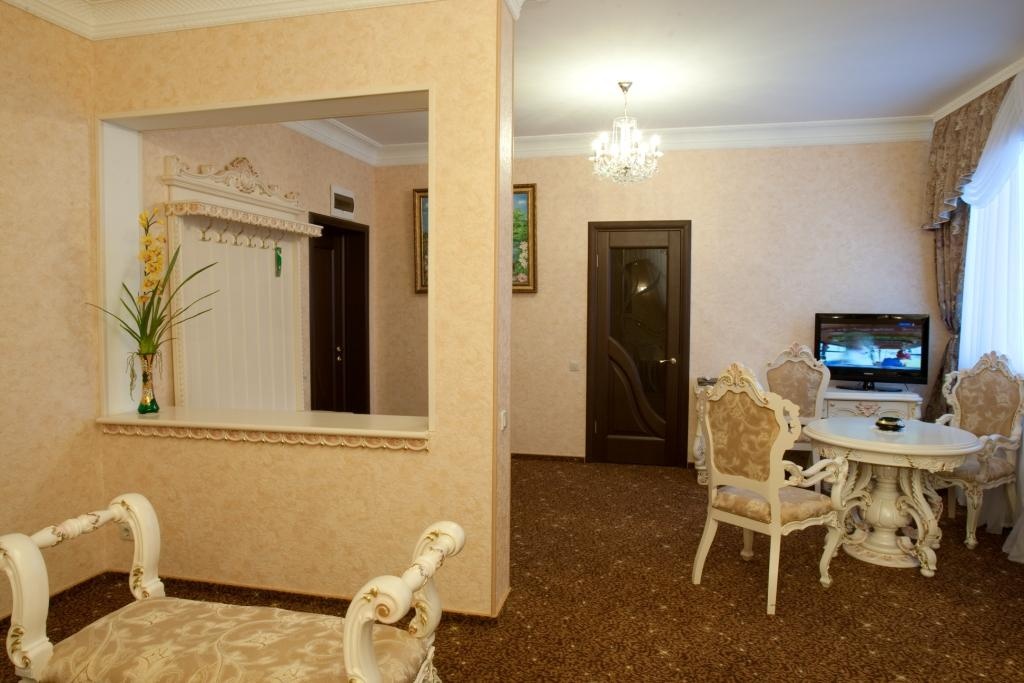  Отель «Чеботаревъ» Краснодарский край Королевский люкс , фото 2