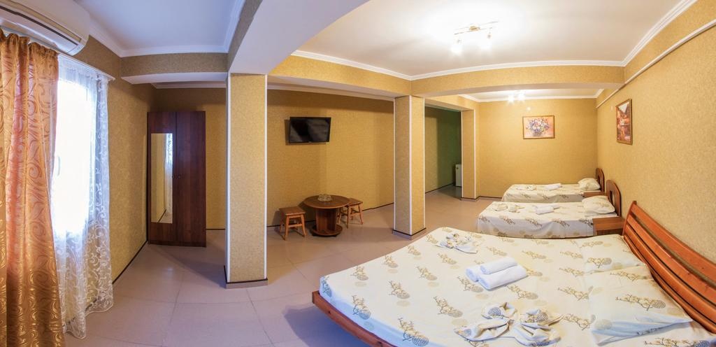  Отель «Ростовчанка» Краснодарский край 3х-местный номер без балкона, фото 1