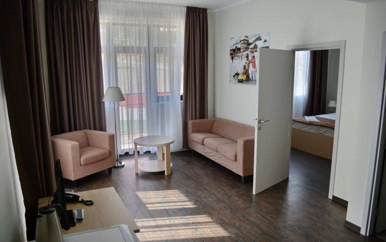  Отель «Rosa Ski Inn» Краснодарский край Апартаменты 4-комнатные 6-местные, фото 1