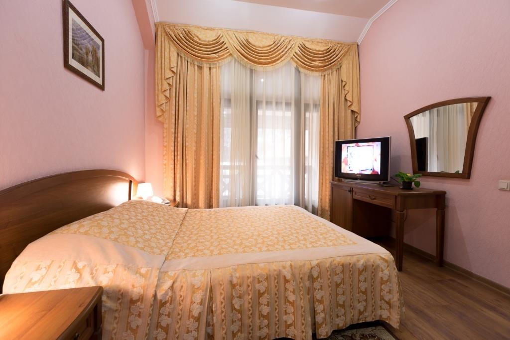  Отель «Тройка» Краснодарский край Номер "Люкс" 2-комнатный, фото 2