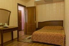  Otel «Troyka» Krasnodar Krai Nomer "Lyuks" 3-komnatnyiy
