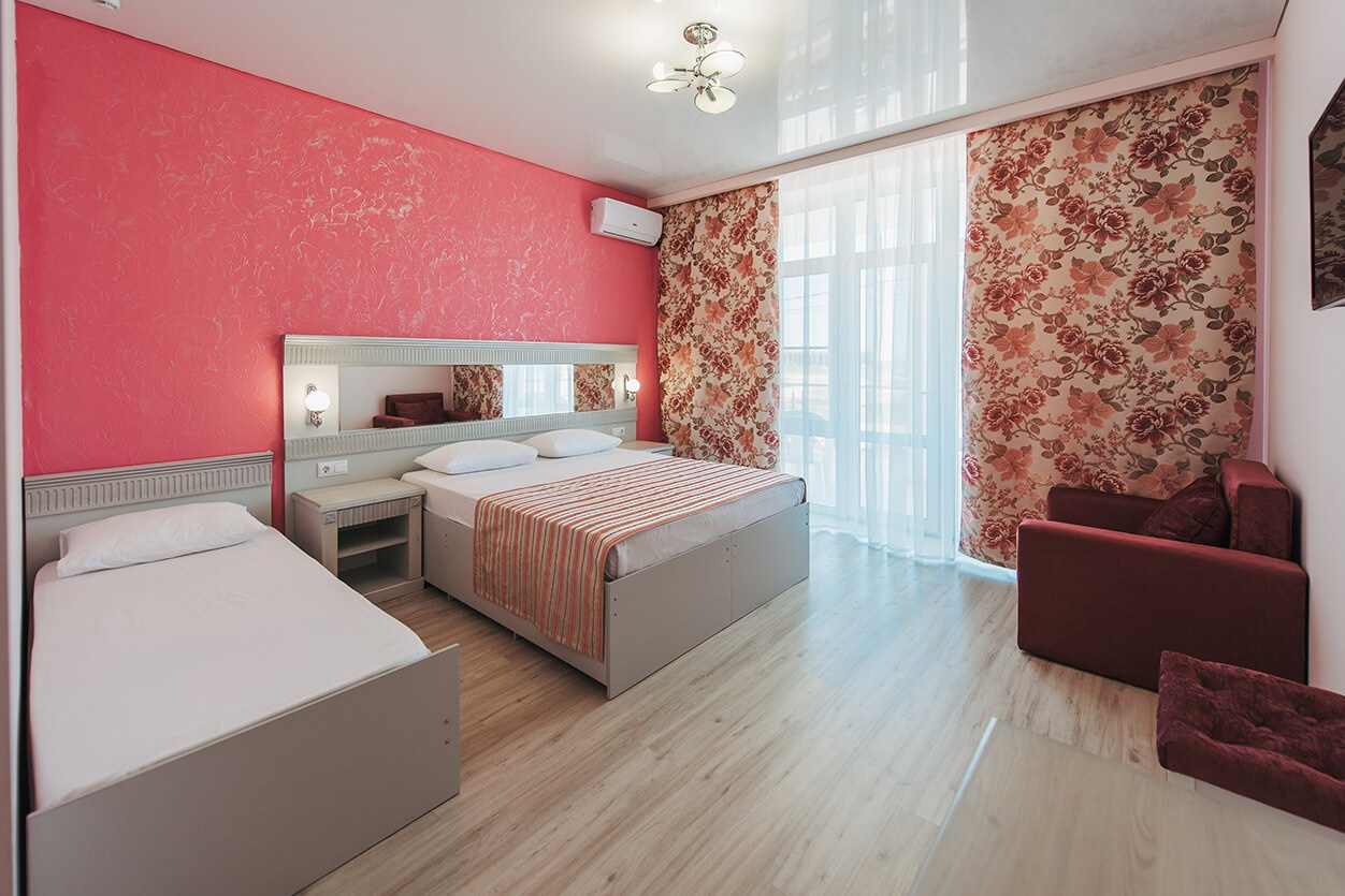  Отель «Venera Resort» Краснодарский край «Комфорт 3-местный», фото 4