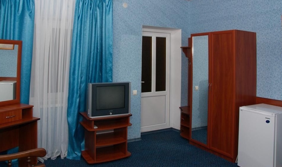 Гостиница «Качинская» Республика Крым Номер «Полулюкс» на 1 этаже главного корпуса, фото 2