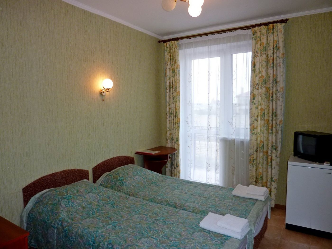 Гостевой дом «Свет маяка» Республика Крым 1-комнатный 2-местный номер, фото 1