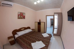 Guest house «Villa Arnis» Republic Of Crimea SEMEYNYIY NOMER (DO 4 CHELOVEK)