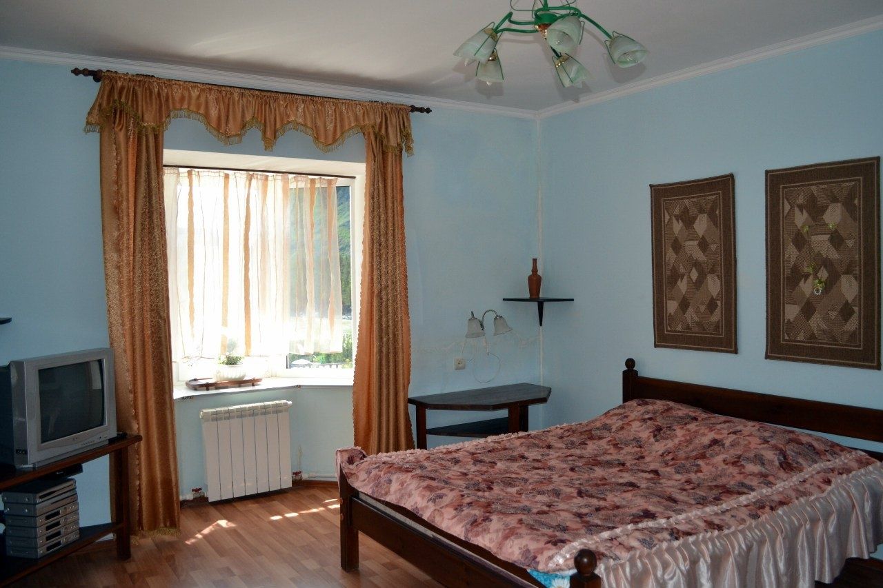 Турбаза «Викинг на Катуни» Республика Алтай Номер с удобствами на этаже, фото 3