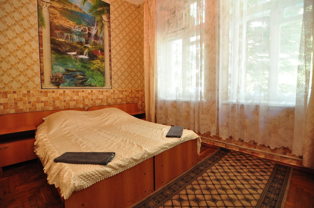 База отдыха «Голубые ели» Краснодарский край 3-комнатный номер