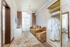  Отель «Эмеральд» Краснодарский край Улучшенный люкс 2-комнатный с балконом, фото 2_1