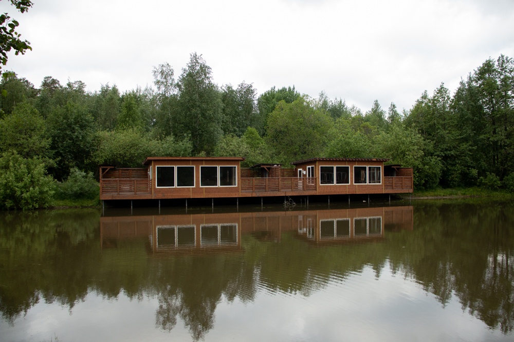 Парк-отель «Чемоданчик» Свердловская область Беседка на воде, фото 3