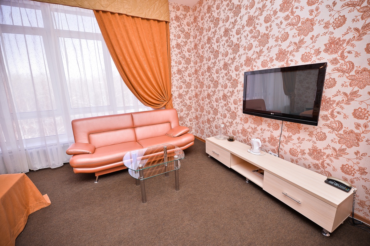 Парк-отель «Нежинка» Оренбургская область Люкс «Тропикана» (607) и «Фламинго» (602), фото 1