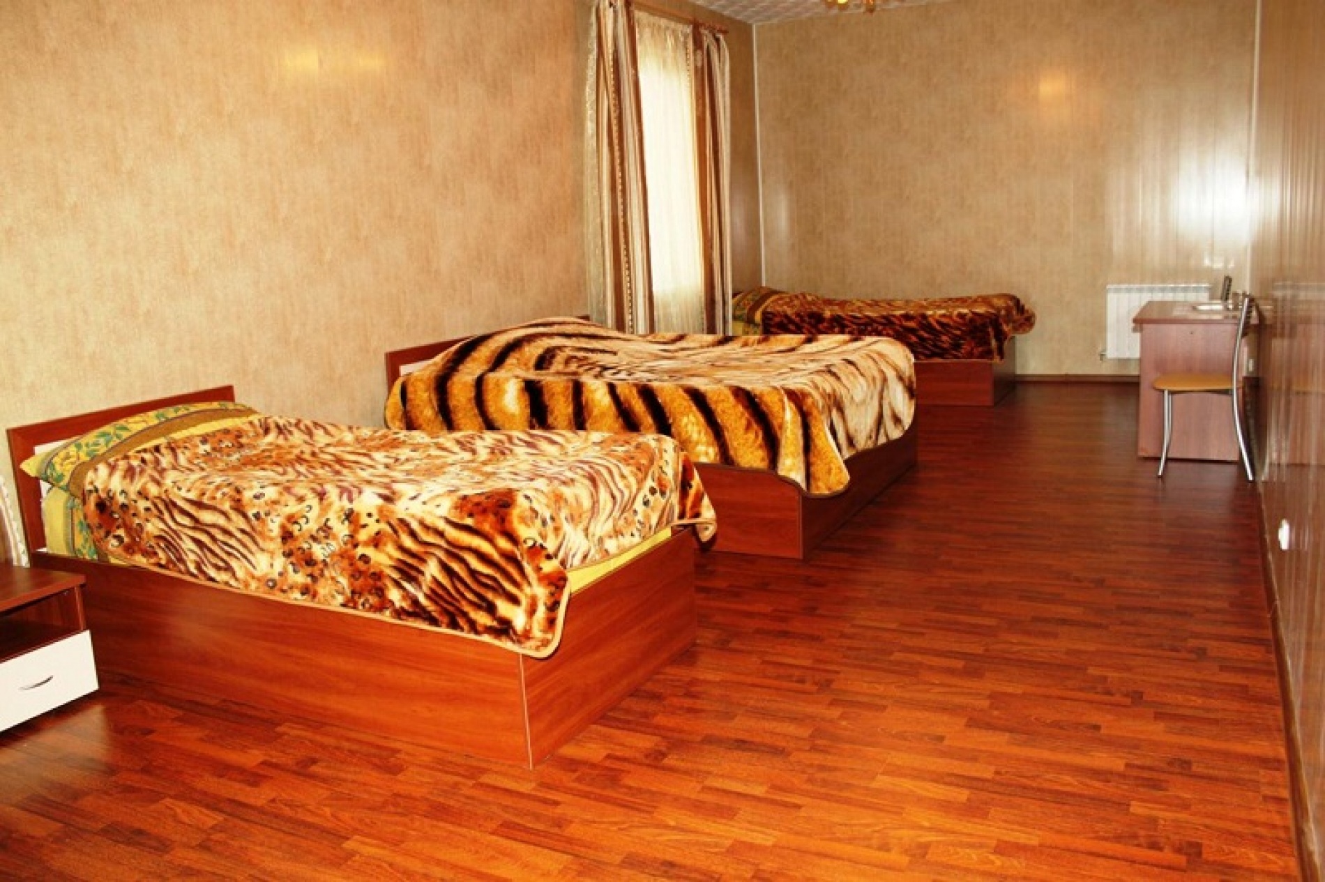 Гостиничный комплекс «Эдельвейс» Оренбургская область Трехместный номер Стандарт (2 корпус), фото 3