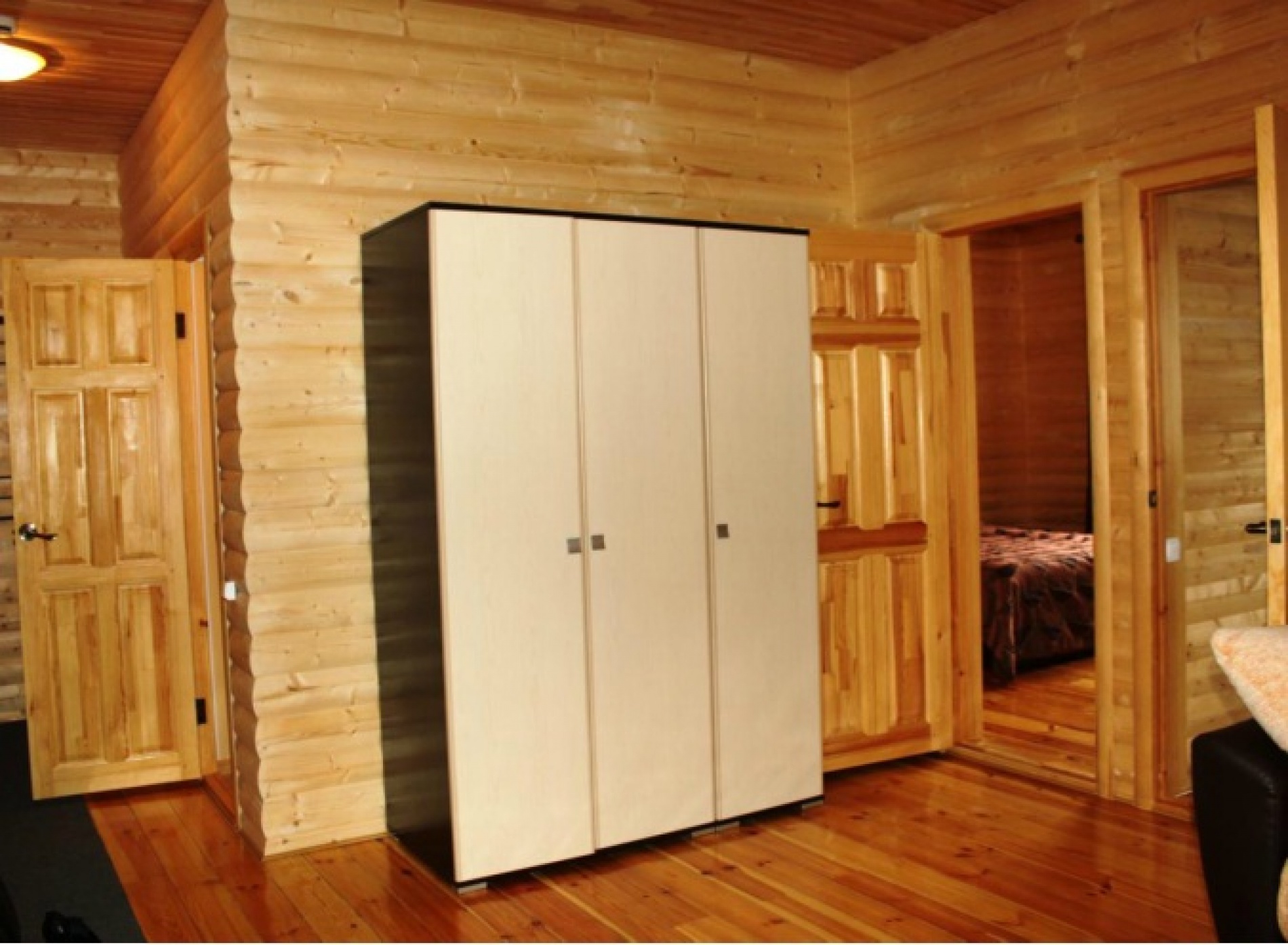 Гостиничный комплекс «Эдельвейс» Оренбургская область Деревянный трехкомнатный домик (1 корпус) , фото 1
