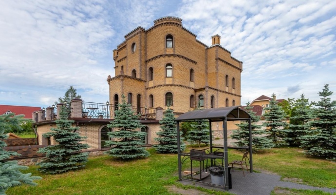 Villa «Zamok»
Leningrad oblast