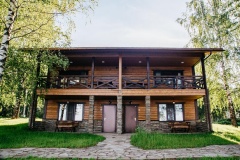  Dachnyiy otel «Orlets» Kostroma oblast Apartamentyi (vid na Volgu, 1 etaj/2 etaj)