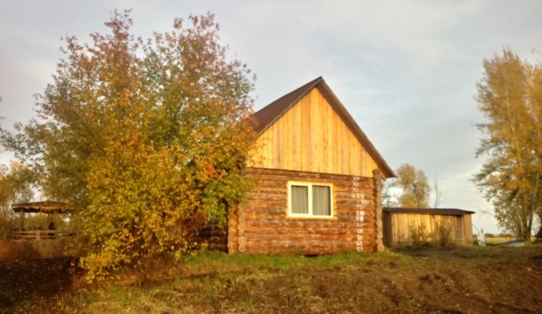 Squatting «Dom Ohotnika i Ryibolova» Tomsk oblast 