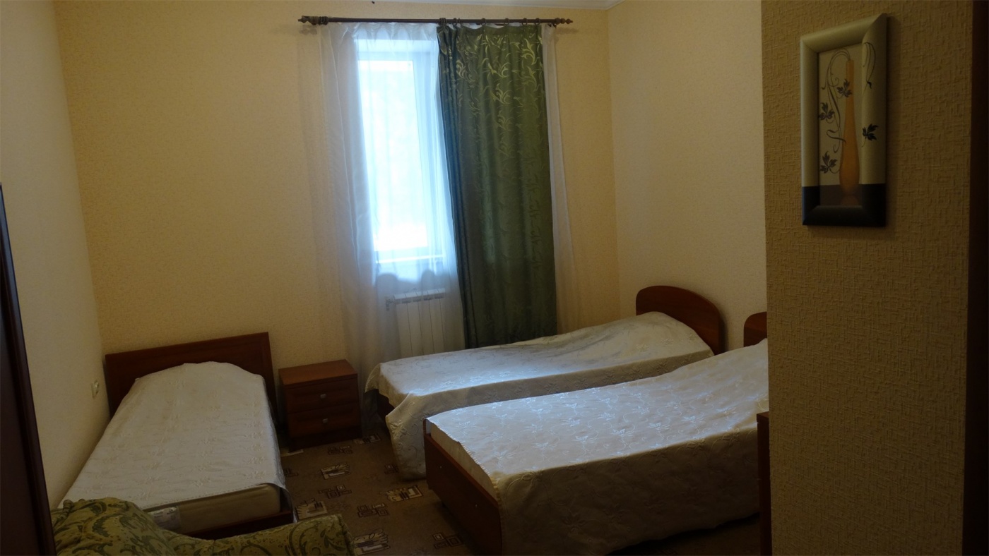  Отель «Седьмой Регион» Кабардино-Балкарская Республика Трёхместный номер, фото 3