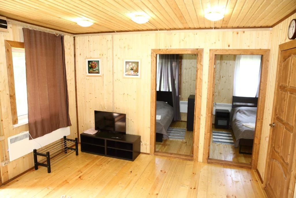 База отдыха «Долина Рессы» Калужская область Домик с двумя спальнями, фото 3