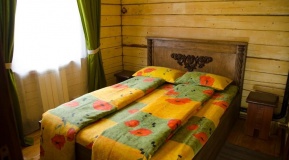 База отдыха «Малиновый остров» Республика Алтай 3-комнатный дом