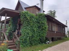 База отдыха «Жуковка Village» Тверская область Деревенский дом с камином