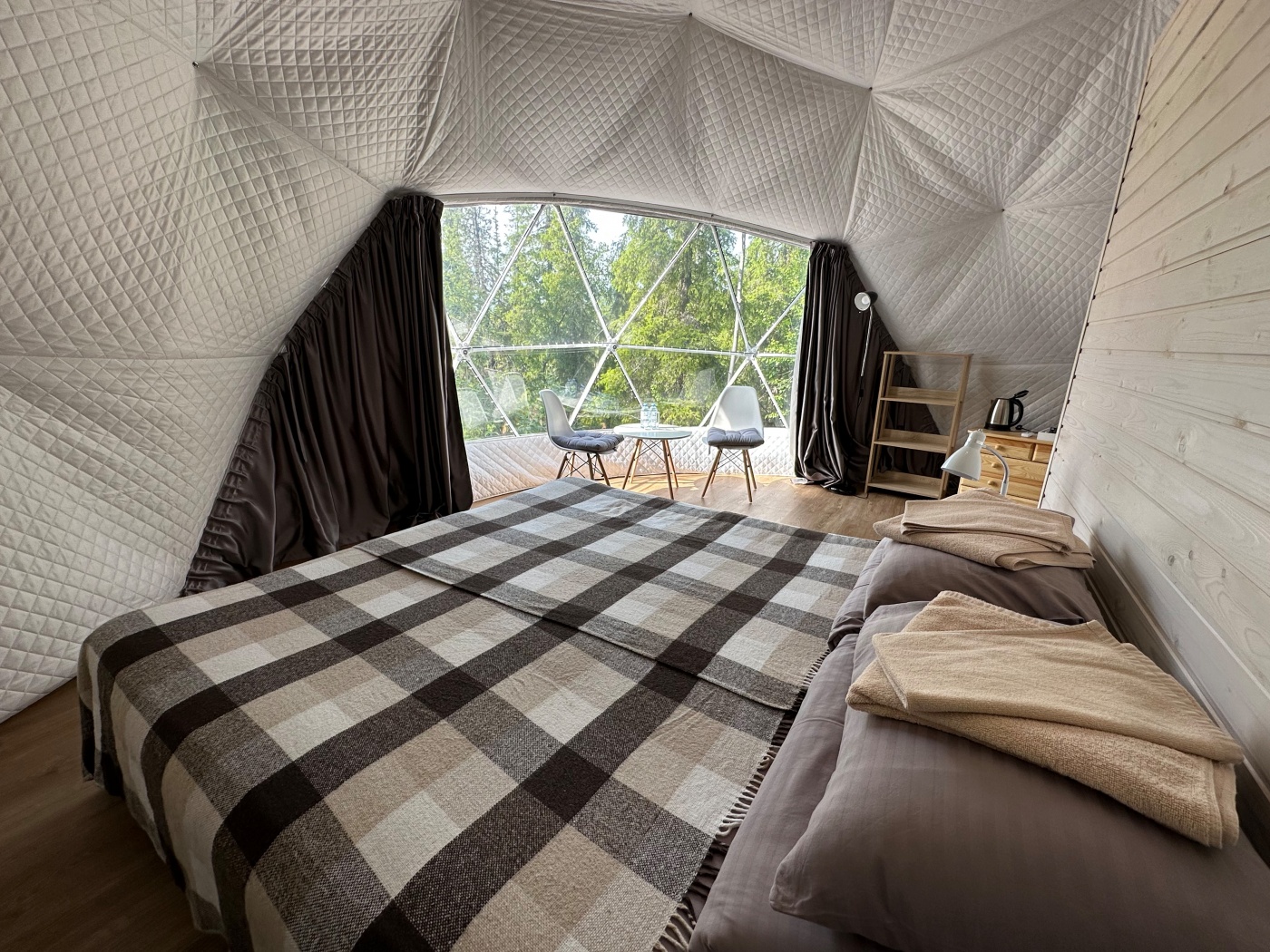 База отдыха «Лапландская деревня» Мурманская область Купольный шатер с панорамными окнами, фото 11