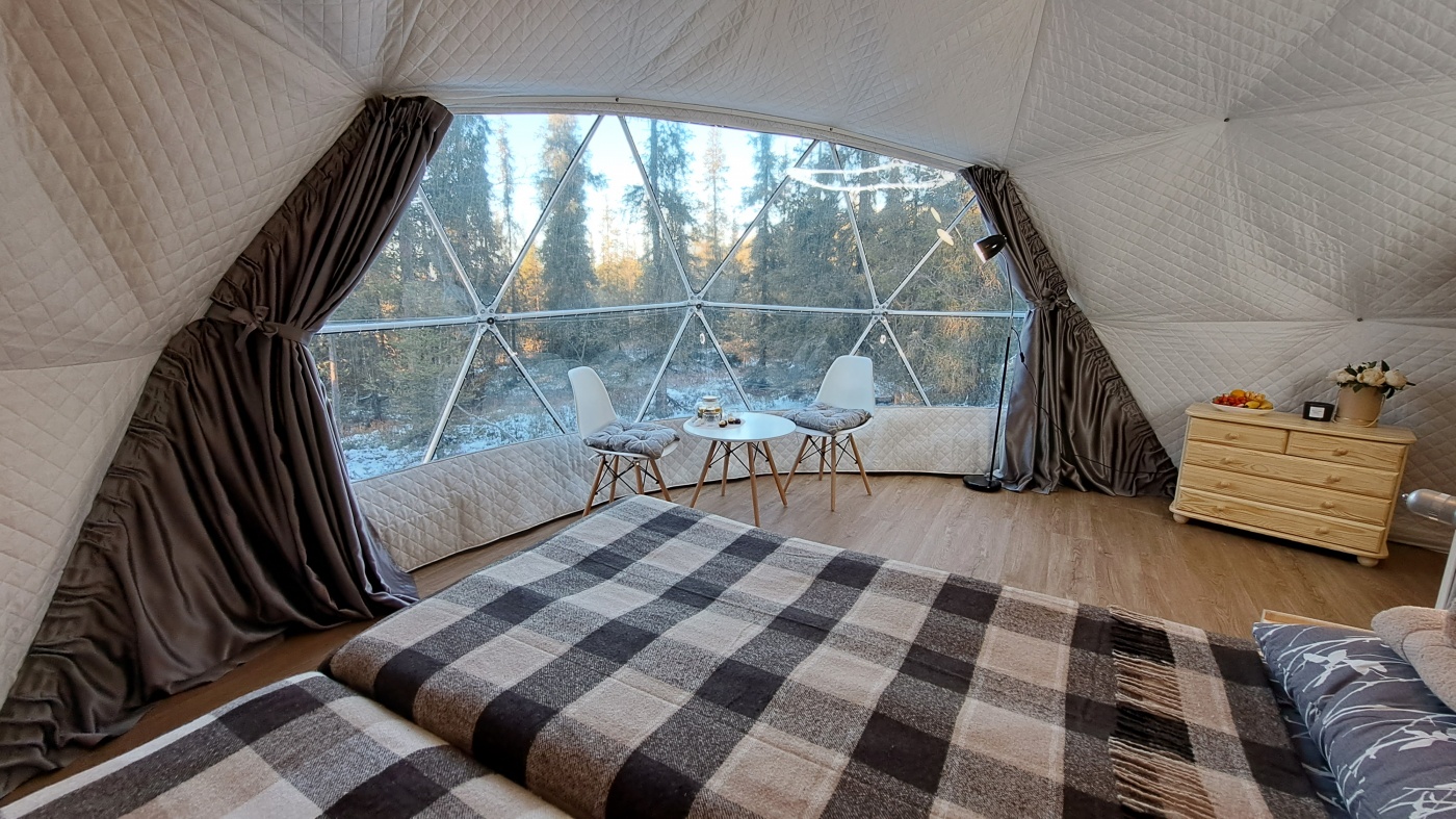 База отдыха «Лапландская деревня» Мурманская область Купольный шатер с панорамными окнами, фото 12