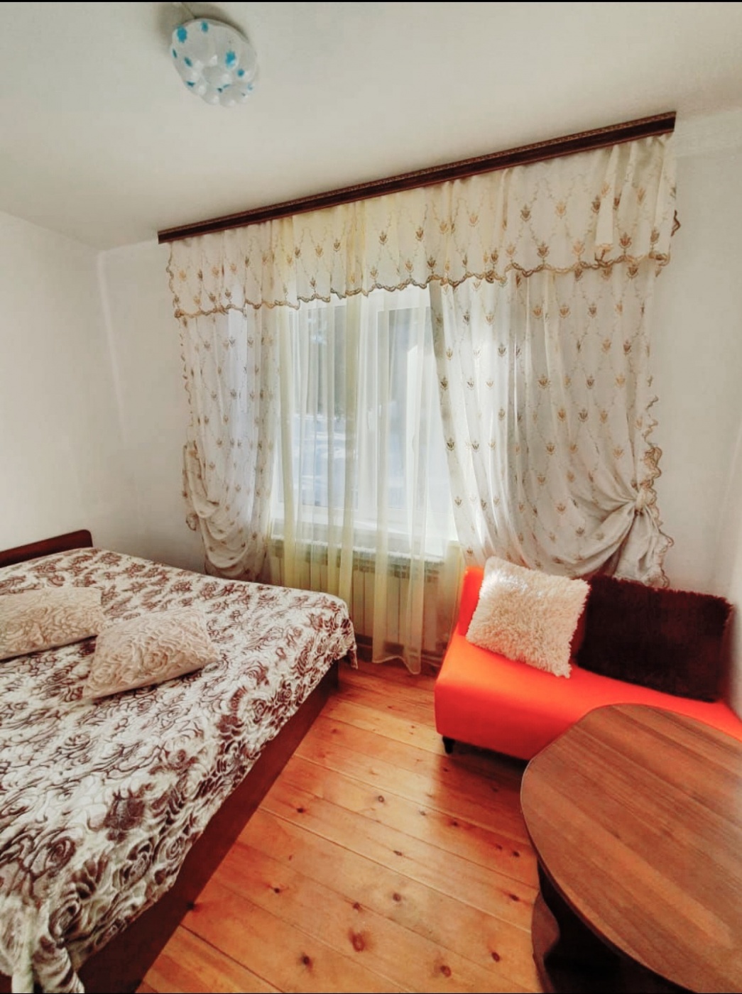 Комплекс гостевых домов «Архыз Сити» Карачаево-Черкесская Республика 2-местный номер с общей ванной комнатой, фото 1