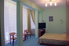 База отдыха «Артлайф-Заимка» Томская область Люкс с большой кроватью в Бунгало, фото 3_2