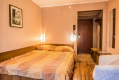 Country hotel «Rayvola» Leningrad oblast 1-mestnyiy standartnyiy nomer (1,2,3 korpus)