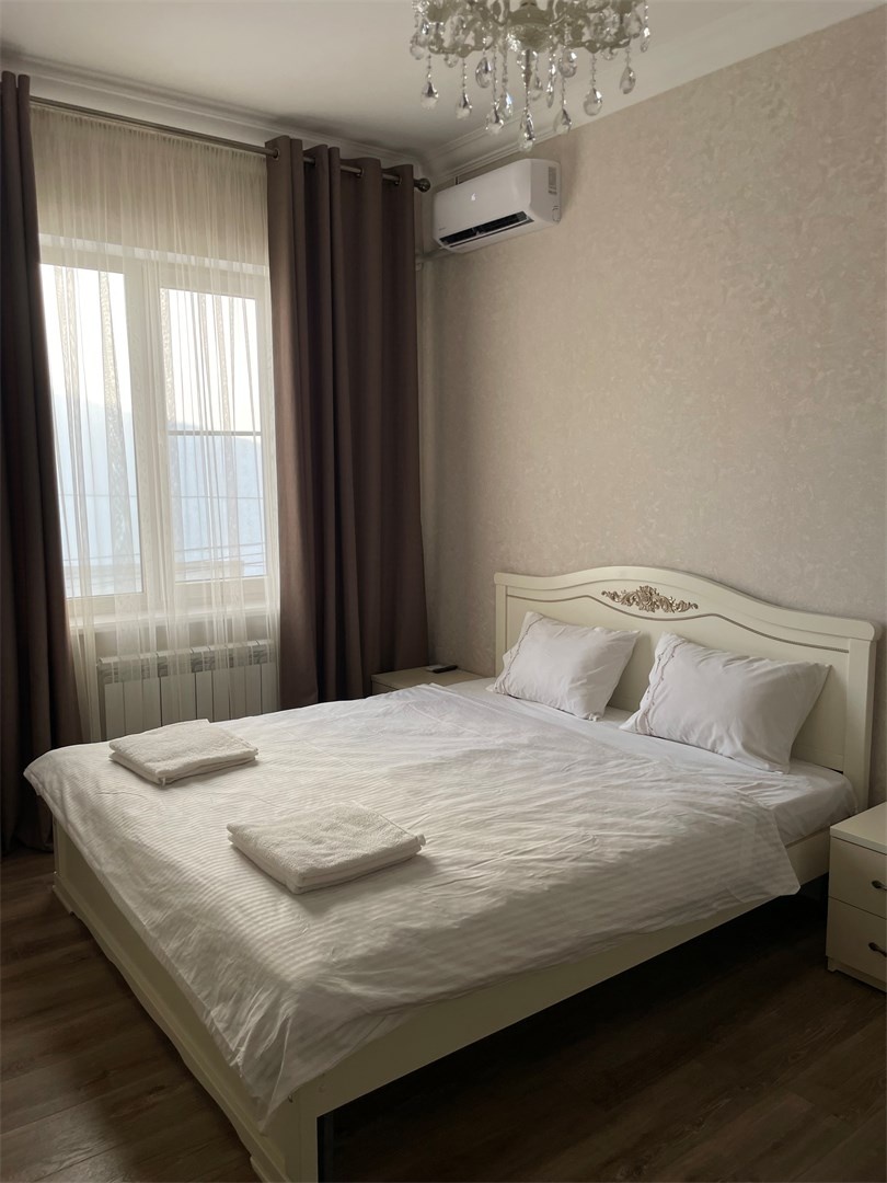 Отель «Атмосфера 3*» Республика Дагестан Классический улучшенный номер с двухспальной кроватью(King-size+), фото 3