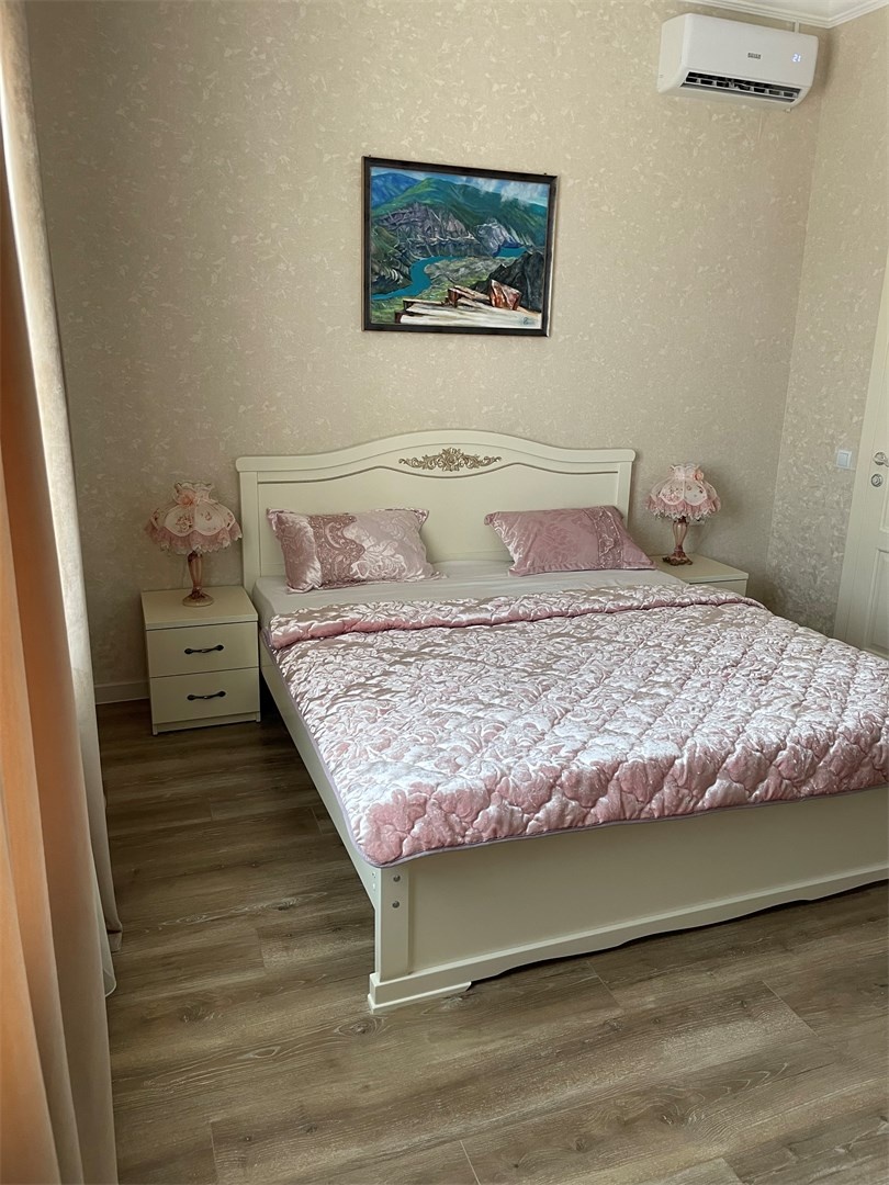 Отель «Атмосфера 3*» Республика Дагестан Классический улучшенный номер с двухспальной кроватью(King-size+), фото 6
