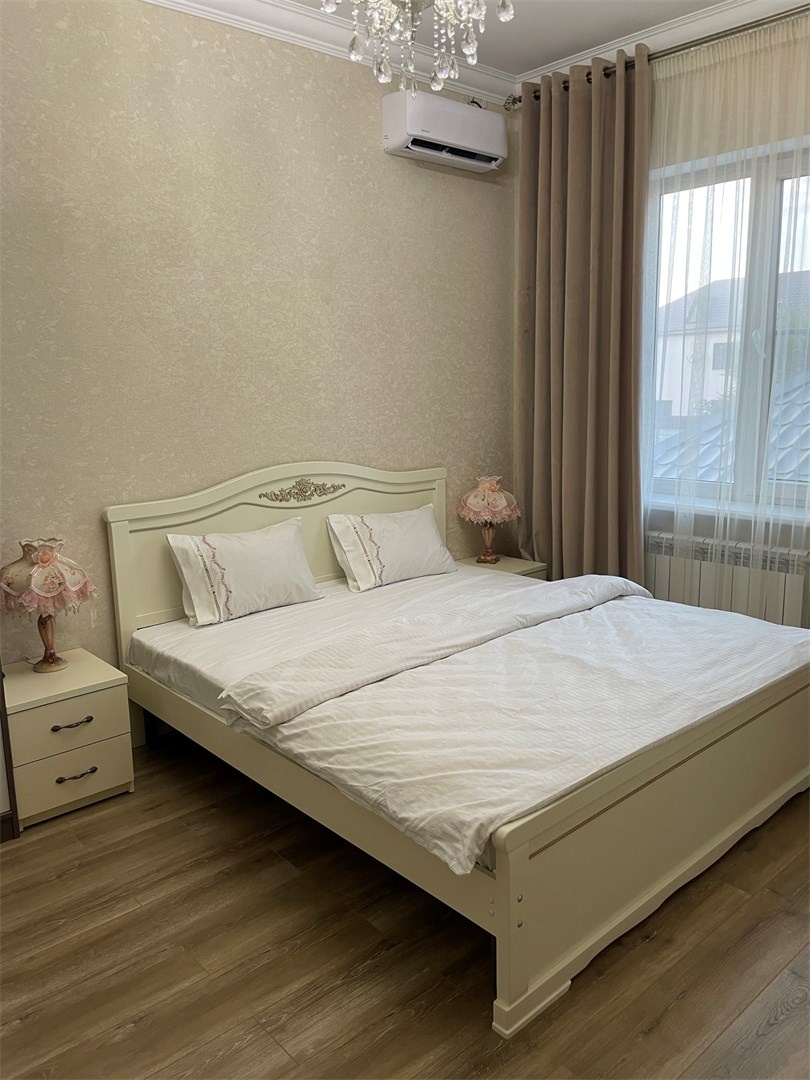 Отель «Атмосфера 3*» Республика Дагестан Классический улучшенный номер с двухспальной кроватью(King-size+), фото 15
