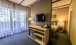  «Arkhyz Royal Resort & Spa» отель Карачаево-Черкесская Республика Премиум 1-комнатный номер делюкс премиум
