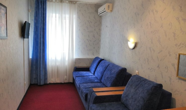  «7 Холмов» гостиница Кировская область Люкс 4-местный 2-комнатный, фото 3