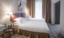 «Мадам Эль» бутик-отель Калининградская область Делюкс 2-местный 2-комнатный с двумя раздельными кроватями, фото 2_1