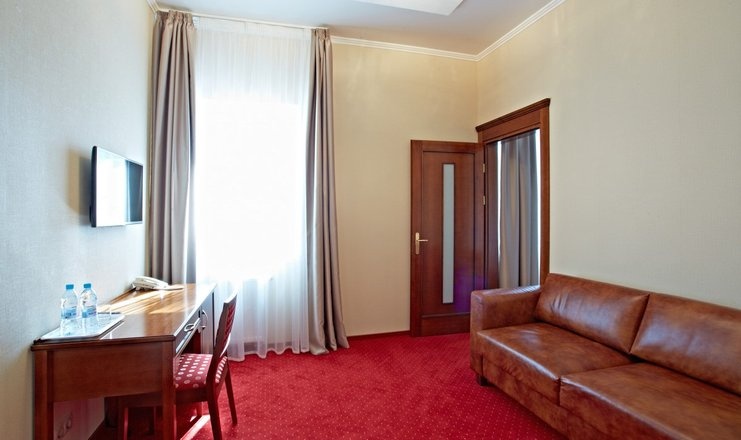  «Универсал» отель Калининградская область Люкс 2-местный 2-комнатный, фото 1