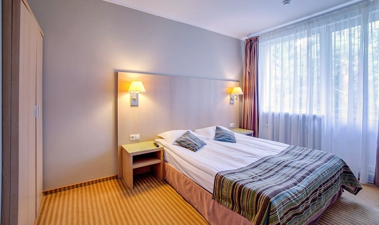  «Яхонты Истра» отель Московская область Полулюкс 2-местный 2-комнатный (главный корпус)