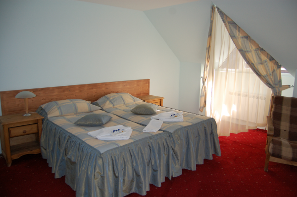 Парк-отель «Ozon Landhaus» Кабардино-Балкарская Республика Двухместный улучшенный номер (DBLE), фото 1